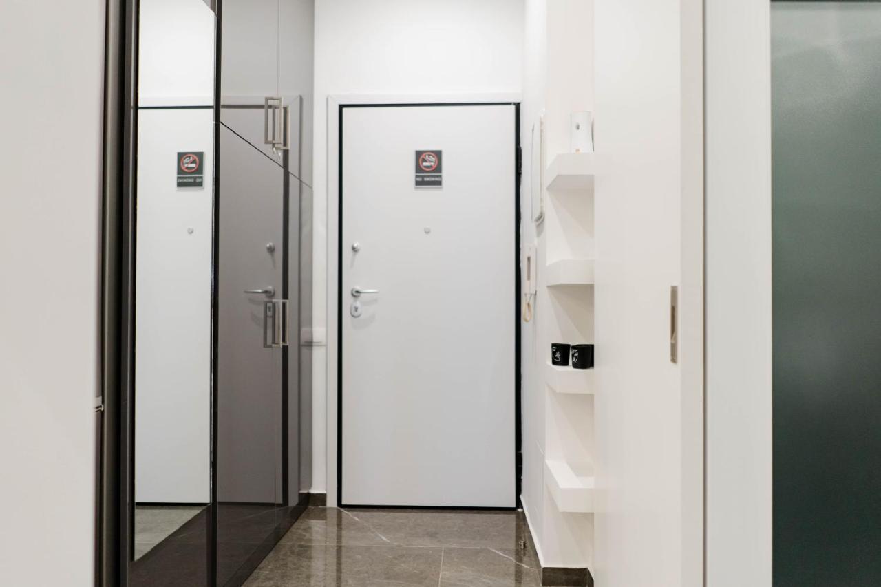 Larissa Railway &Metro Station Apartment Atenas Exterior foto