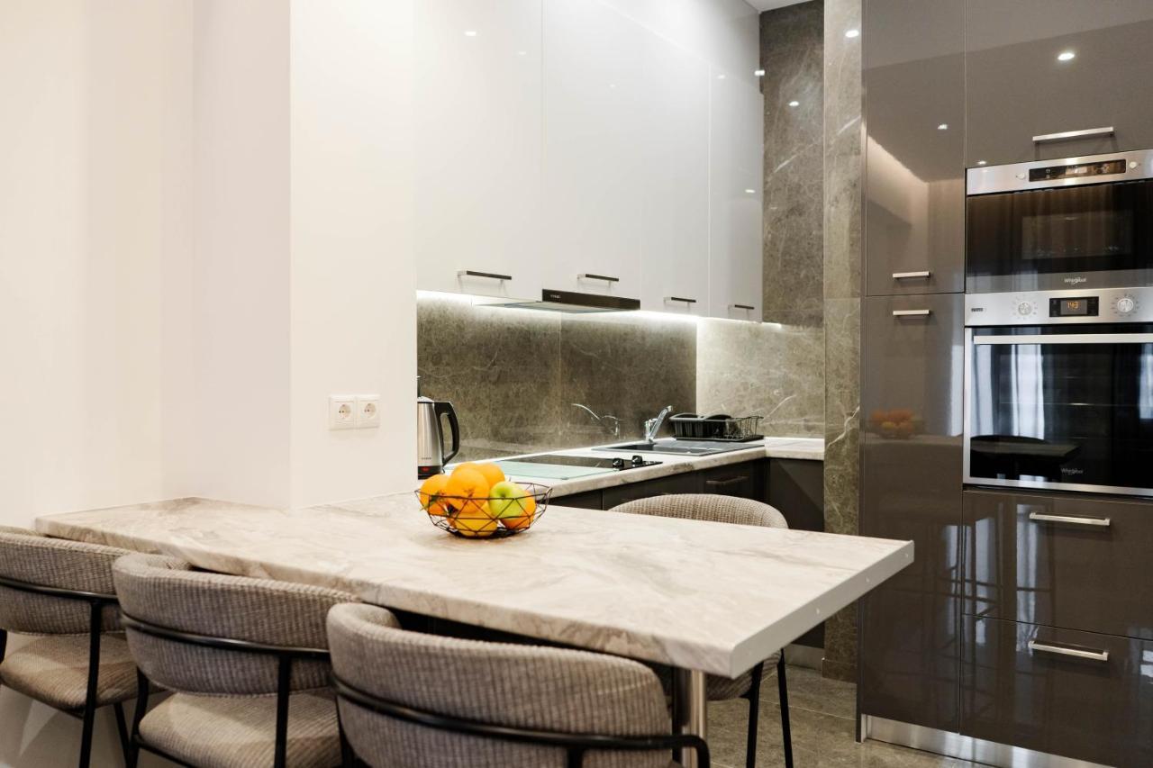 Larissa Railway &Metro Station Apartment Atenas Exterior foto